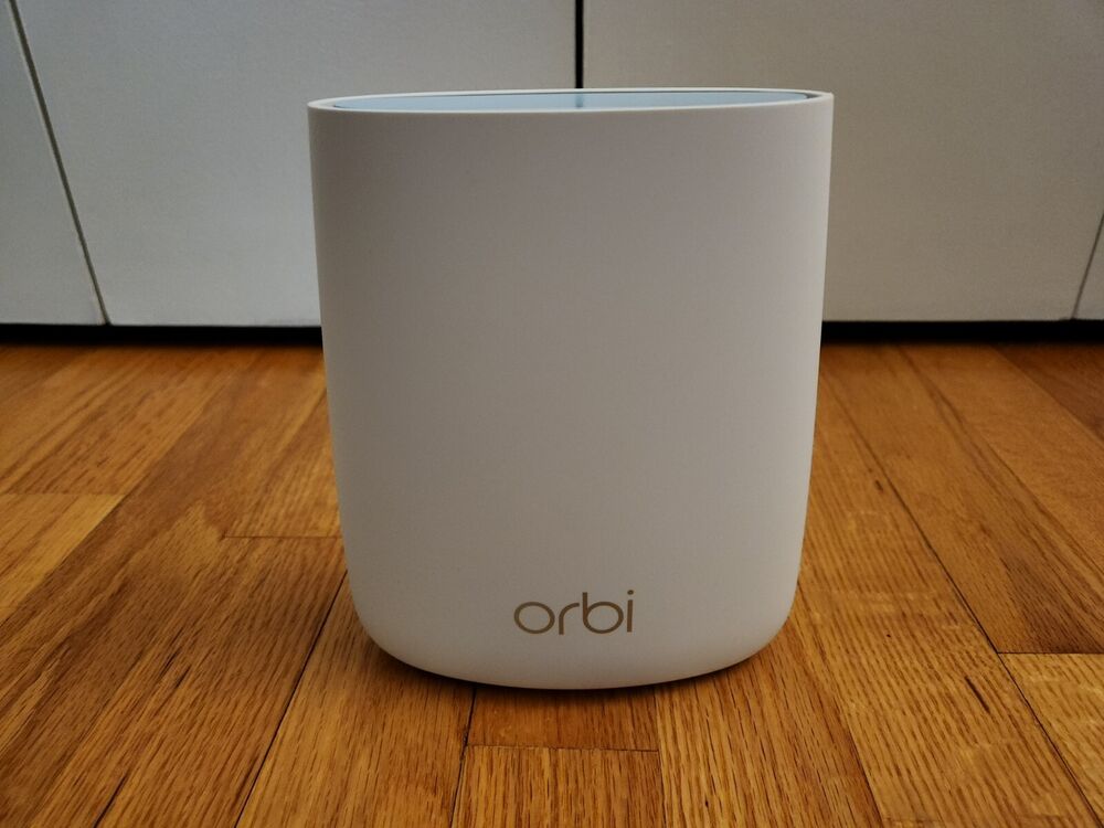 NETGEAR Orbi RBS20 Tri-band AC2200 Mesh WiFi Satellite