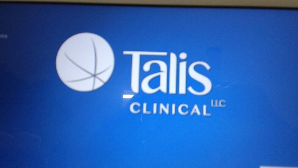 Talis Clinical Advantech HIT-W183 Healthcare Touch Screen Terminal with Camera