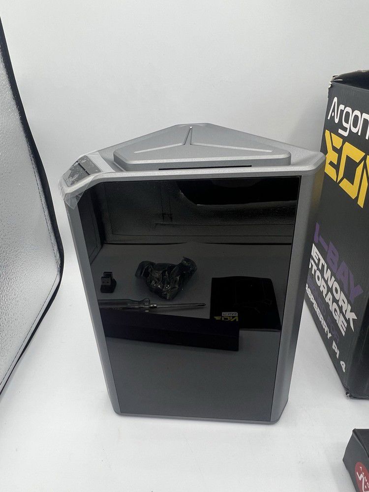 Argon EON Pi NAS Case for Raspberry Pi 4 with Euro Plug