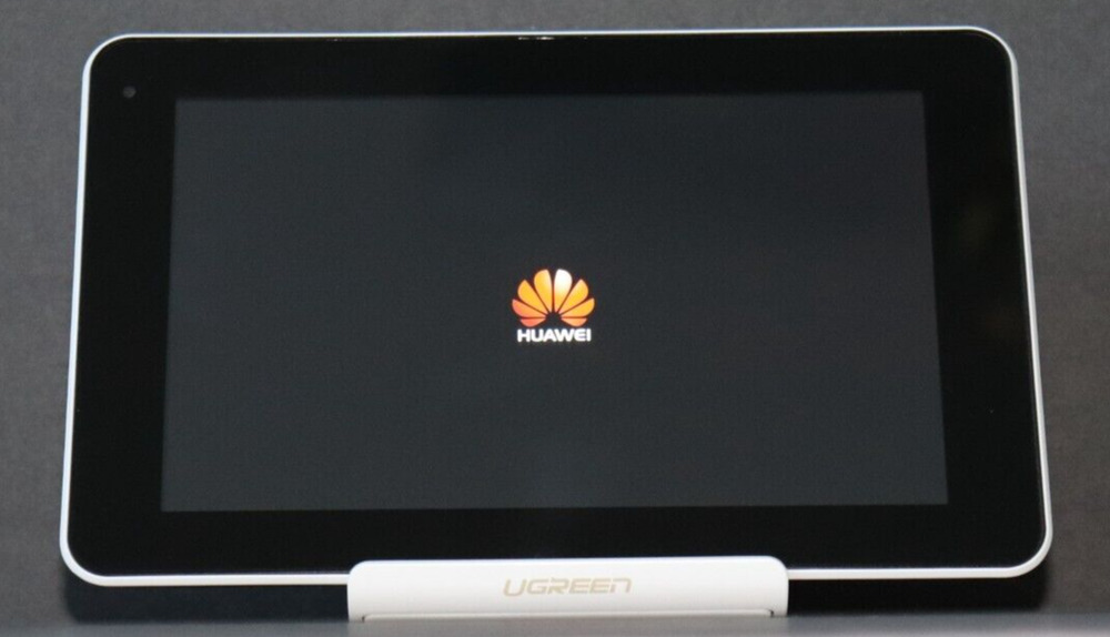 Huawei MediaPad-7 Lite Tablet with Bluetooth, Wi-Fi, and Micro-CD Card Slot