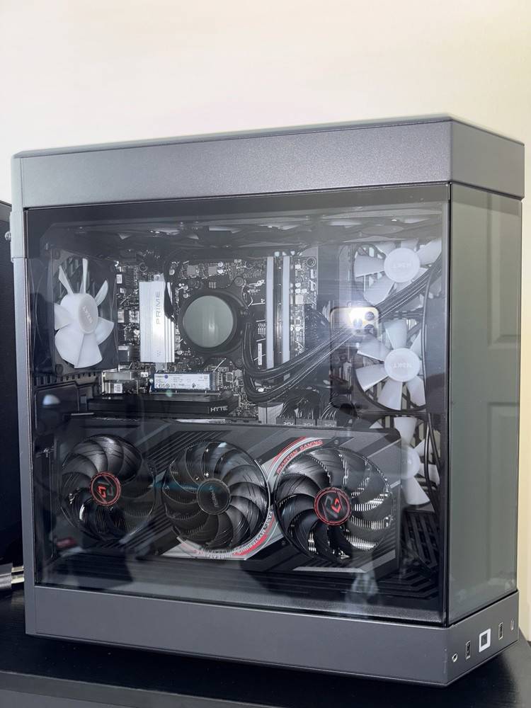 Custom Built Gaming PC - Ryzen 7 7800X3D, 32GB RAM, 1TB SSD, RX 7900 XTX 24GB, Windows 11