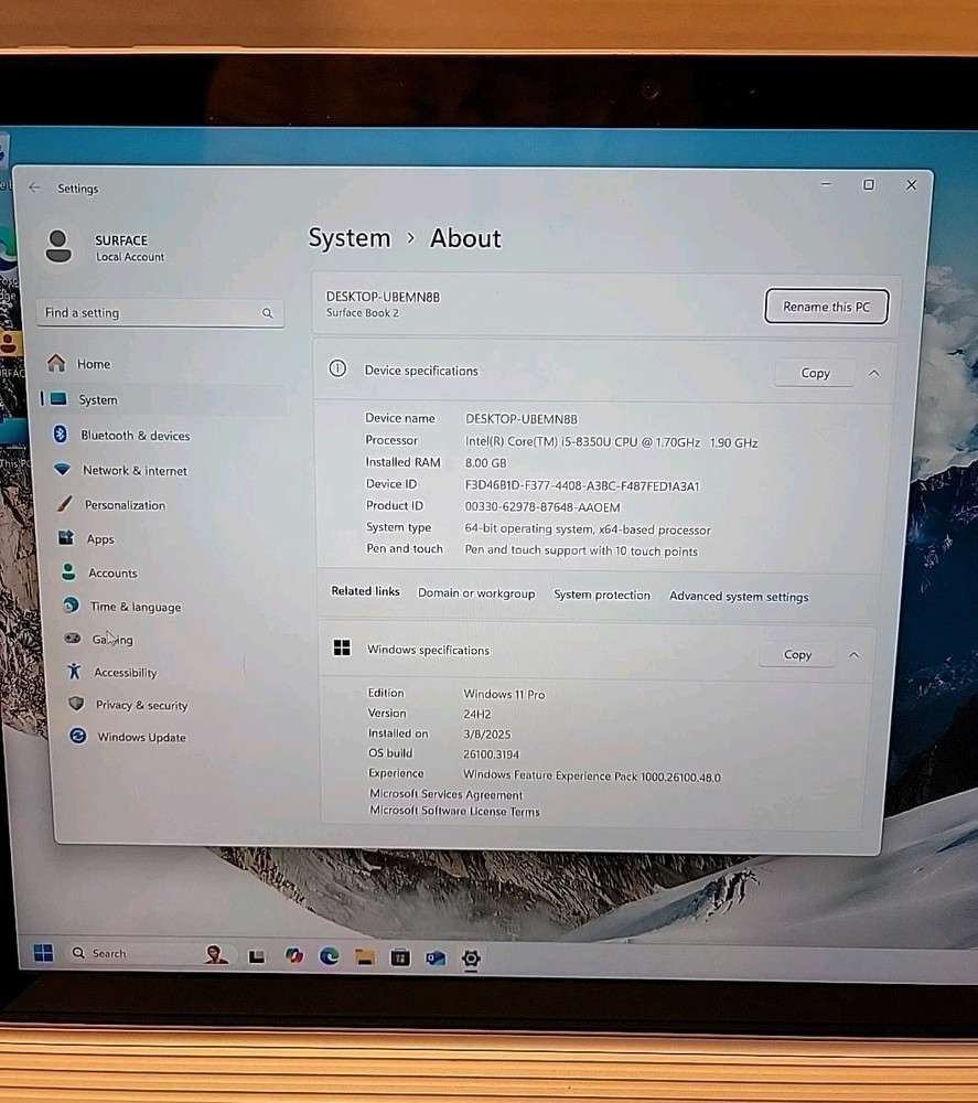 Microsoft Surface Book 2 | 13.5-inch | Intel Core i5-8350U | 8GB RAM | 256GB SSD | Windows 11
