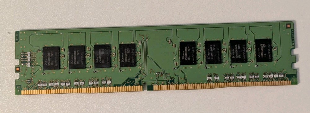 SK Hynix 8GB PC4-2133P DDR4 Non-ECC Unbuffered Memory Module