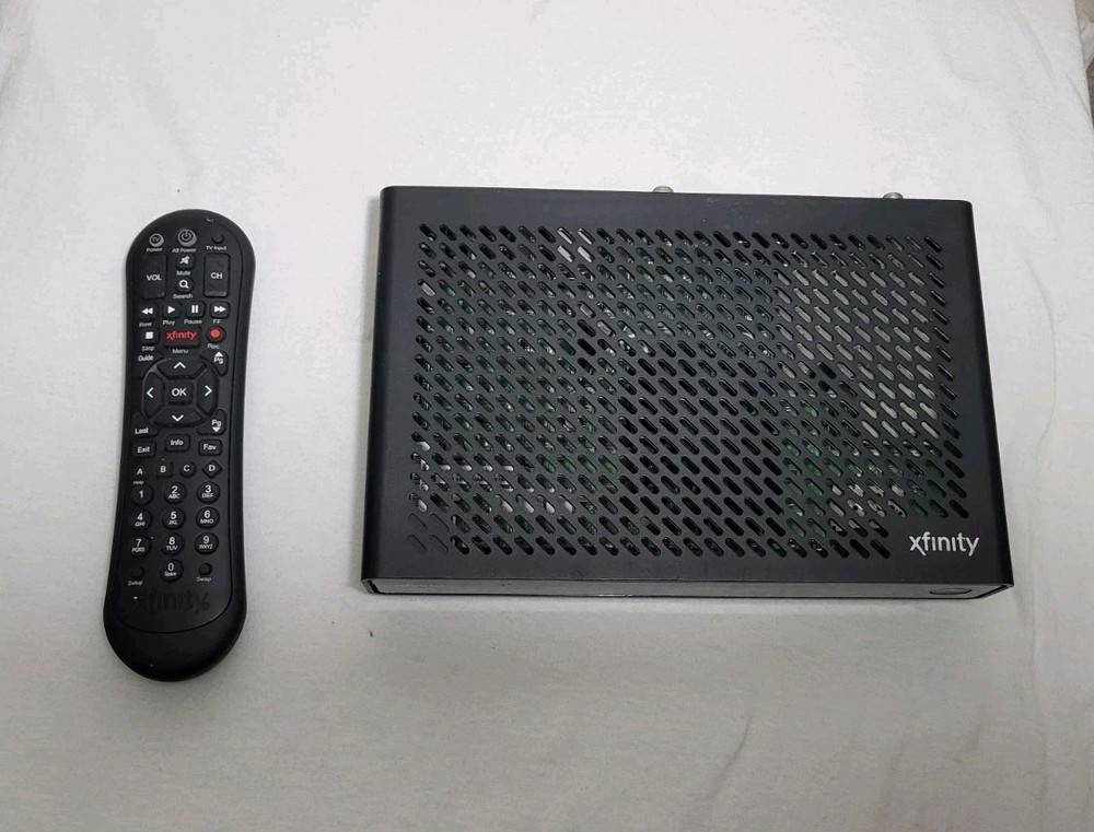 Comcast Xfinity PR150BNM Digital Set-Top Cable Box with Remote (No Cables Included)