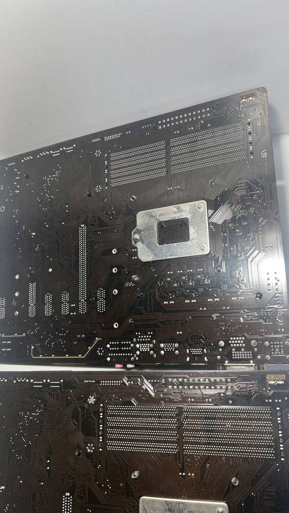 GIGABYTE B365 HD3 LGA1151 Intel Motherboard Bundle with CPU, Cooler, and 2 NGFF