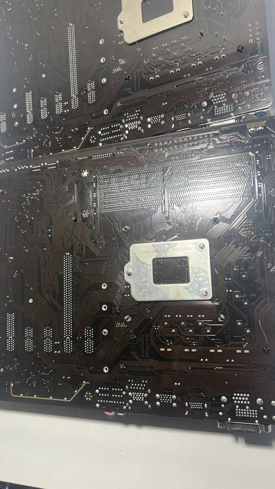 GIGABYTE B365 HD3 LGA1151 Intel Motherboard Bundle with CPU, Cooler, and 2 NGFF