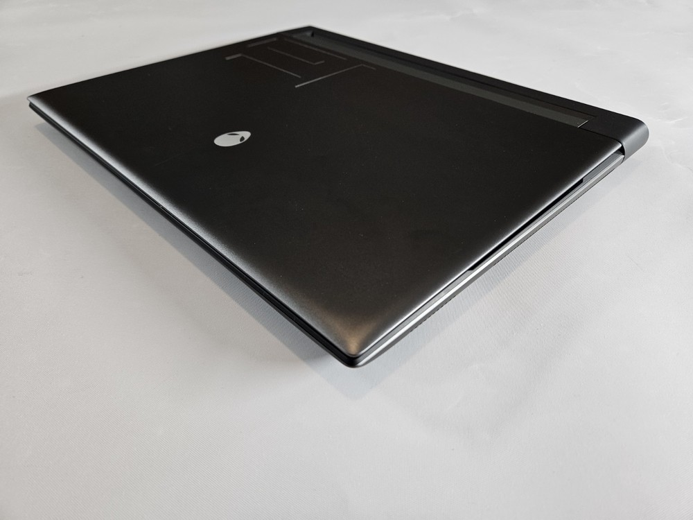 Alienware M16 R1 Gaming Laptop with Intel i7-13700HX, 16GB RAM, 1TB SSD, RTX 4070