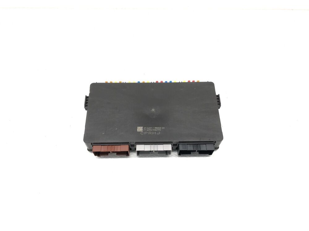 OEM LINCOLN CONTINENTAL FUSE BOX RELAY CONTROL MODULE 2017-2020