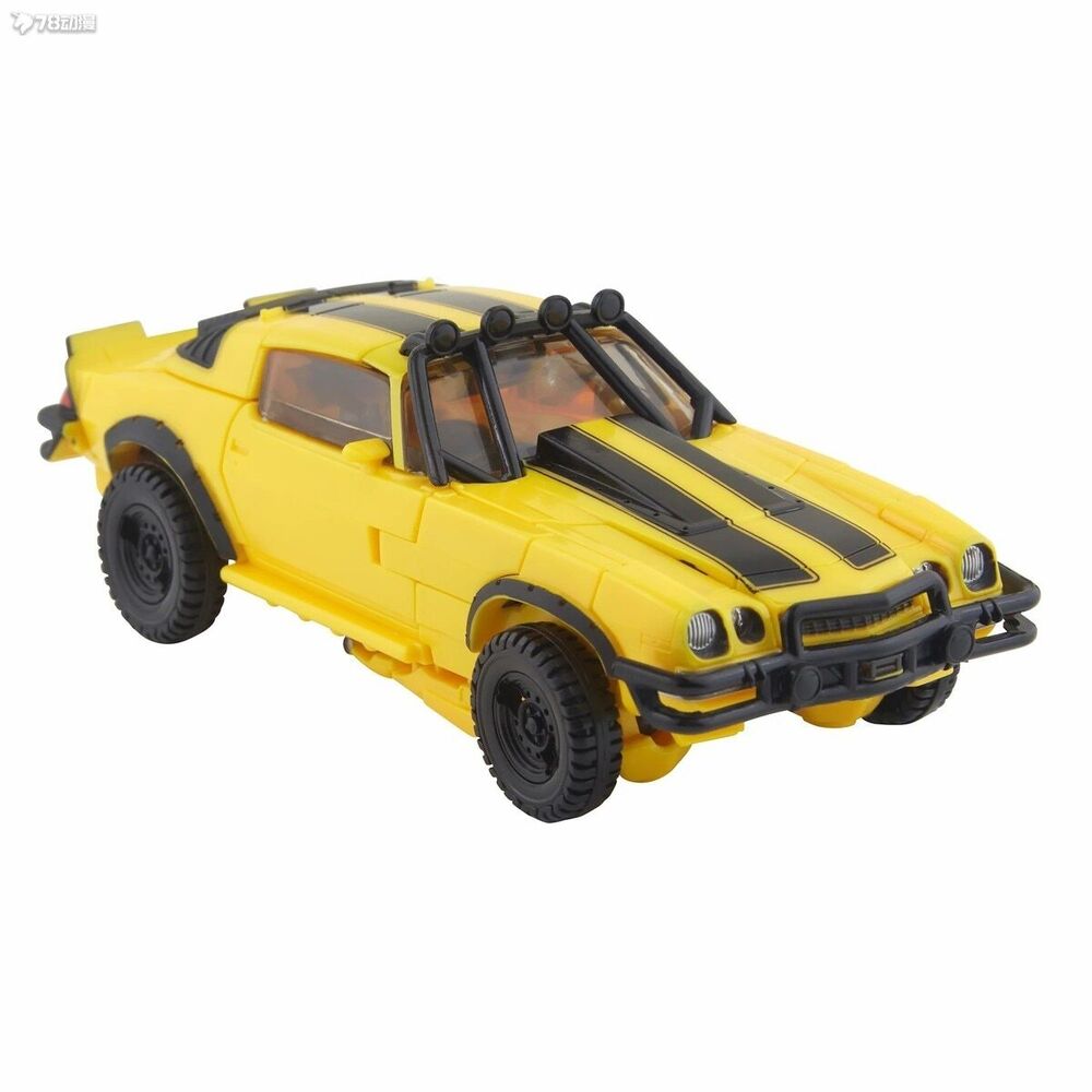 Transformers Studio Series SS100 Deluxe Bumblebee Figure