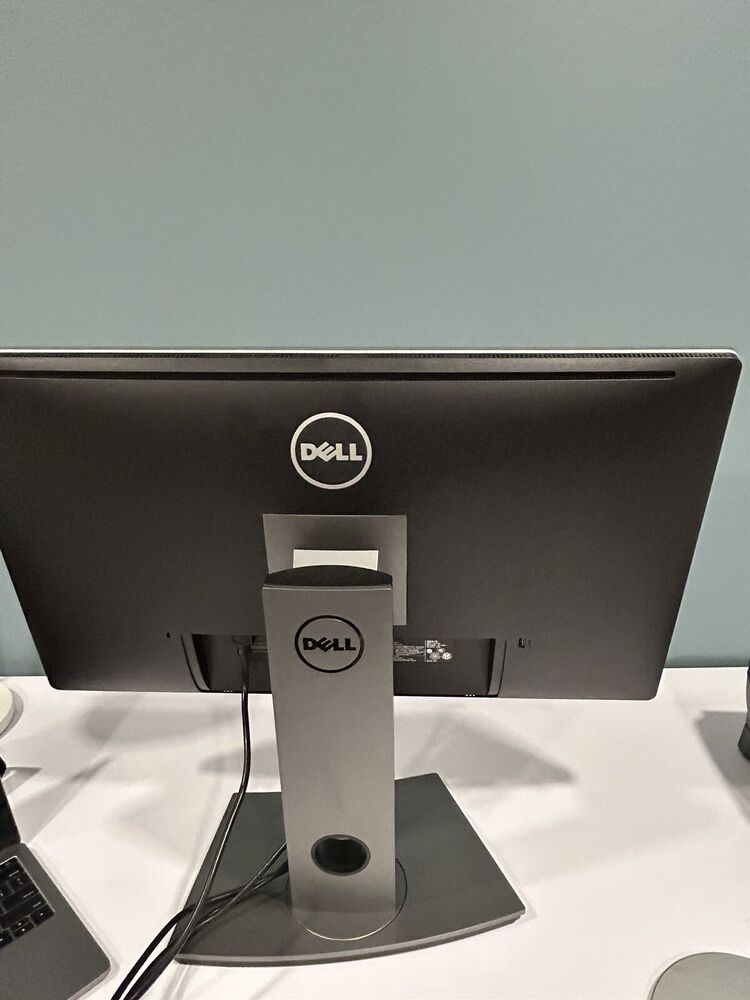 Dell P2715Q 27-inch IPS LED 4K Ultra HD Monitor