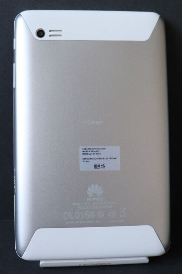 Huawei MediaPad-7 Lite Tablet with Bluetooth, Wi-Fi, and Micro-CD Card Slot