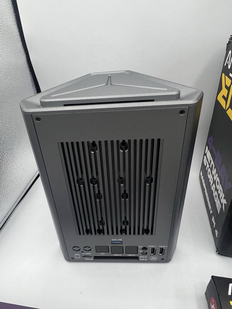 Argon EON Pi NAS Case for Raspberry Pi 4 with Euro Plug
