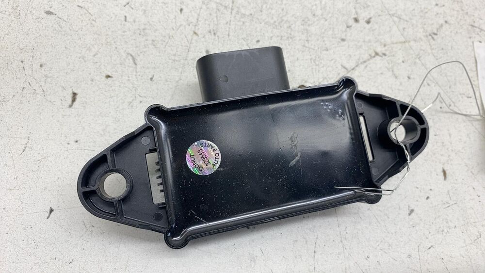 Chrysler Pacifica Fuel Pump Computer Control Module Assembly Left OEM