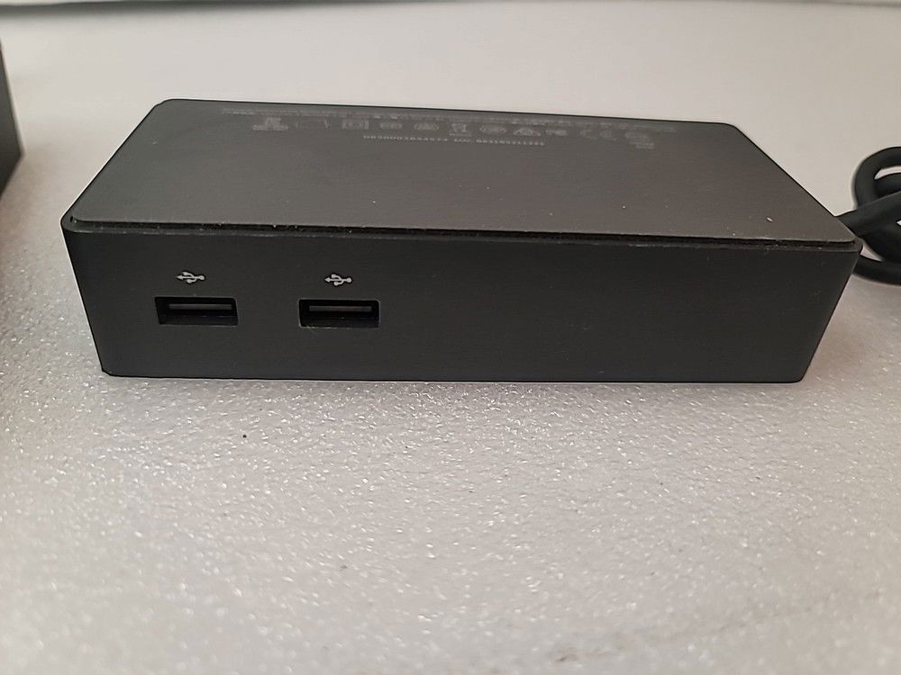 GENUINE MICROSOFT 1661 SURFACE DOCKING STATION With 1749 AC Adapter 90W