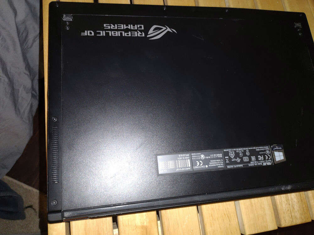 ASUS ROG ZEPHYRUS GX501GI Gaming Laptop