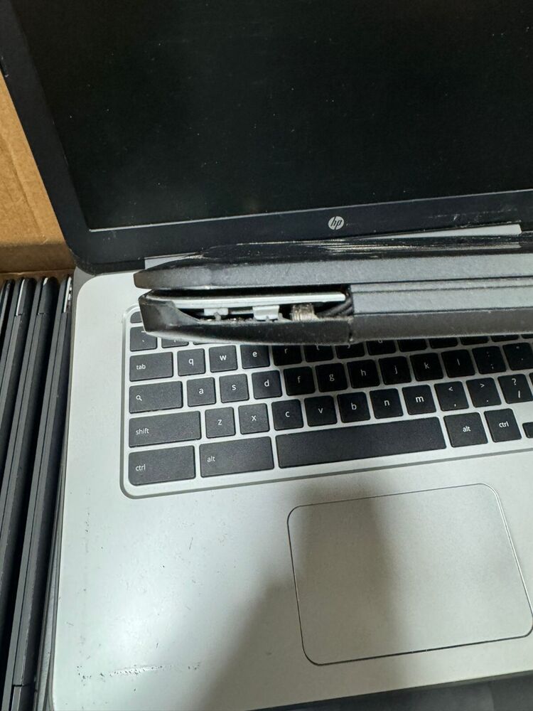 HP Chromebook 14 G4 with 16GB SSD, 4GB RAM, WiFi, and 14-inch LCD