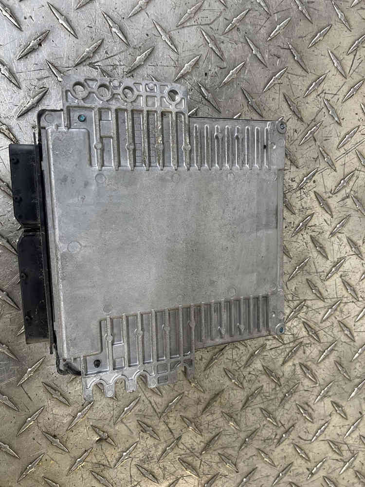 2012 Nissan Titan Engine Computer Assembly - OEM V8 5.6 MEC175-321