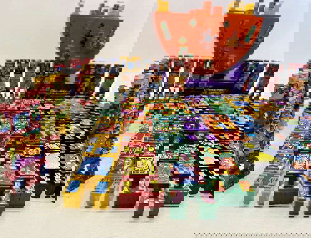 Hasbro 2003 Nak Nak Lot: 48 Stacking Figurines & Wave Rocker in Excellent Used Condition