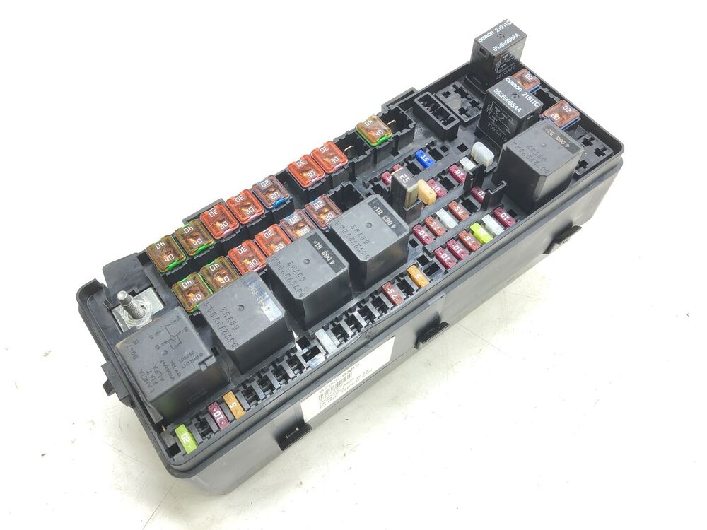 2014-2019 Maserati Ghibli S Q4 Rear Fuse Relay Box OEM
