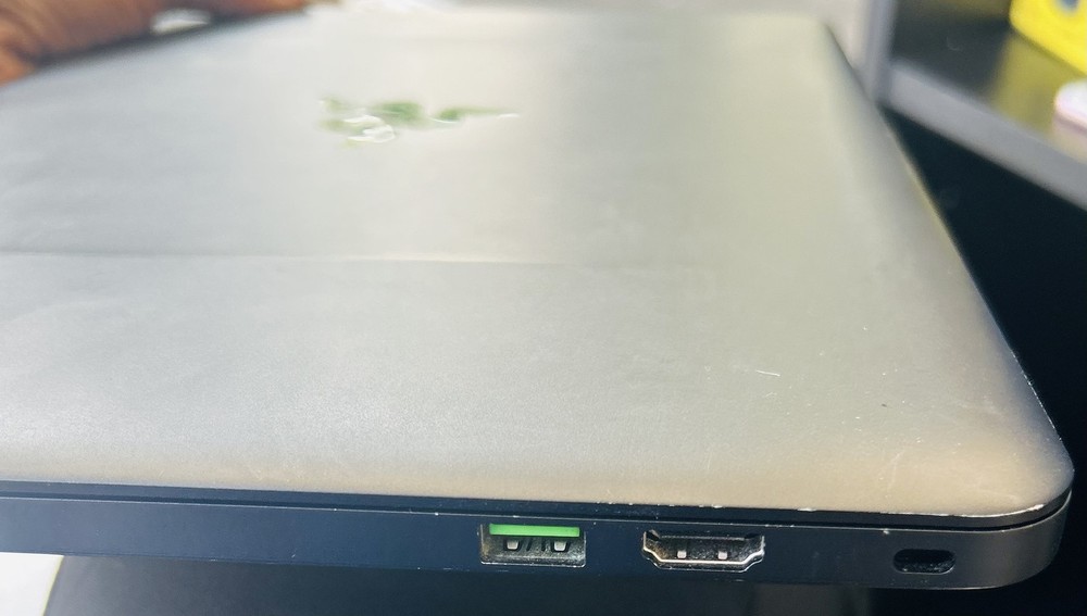 Razer RZ09-0130 Touchscreen Gaming Laptop with Intel Core i7, 16GB RAM, 512GB SSD