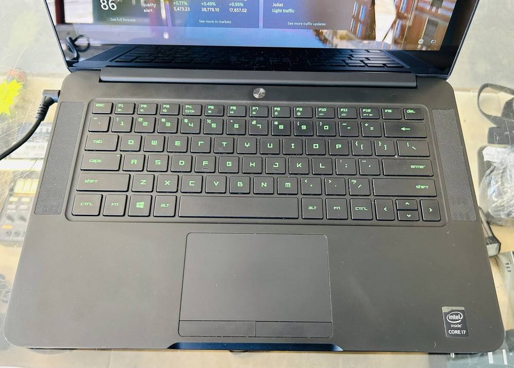 Razer RZ09-0130 Touchscreen Gaming Laptop with Intel Core i7, 16GB RAM, 512GB SSD