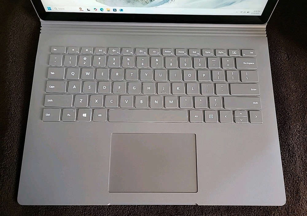 Microsoft Surface Book 2 | 13.5-inch | Intel Core i5-8350U | 8GB RAM | 256GB SSD | Windows 11