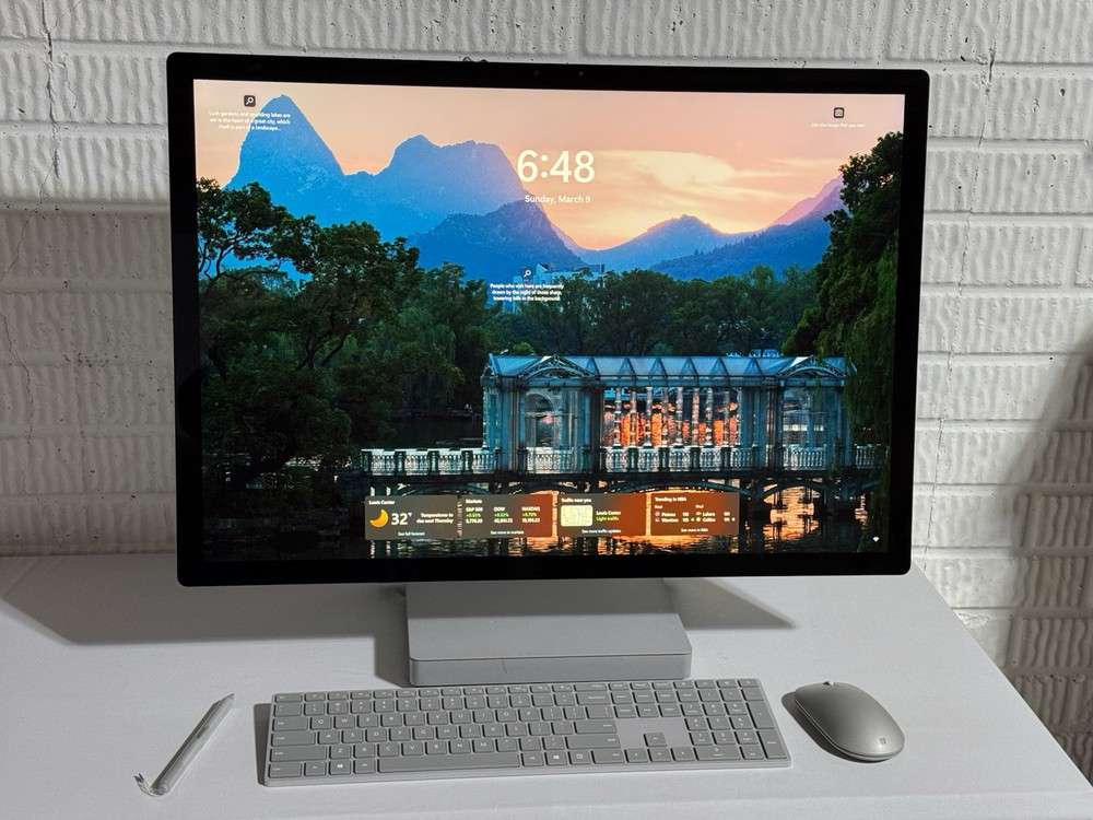 Microsoft Surface Studio 2 28-inch All-in-One PC with Intel Core i7-7820HQ, 32GB RAM, 1TB SSD, NVIDIA GeForce GTX 1070