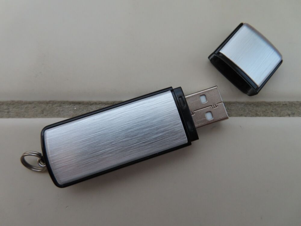 256MB USB 2.0 Flash Drive - Compact Memory Stick for Data Storage