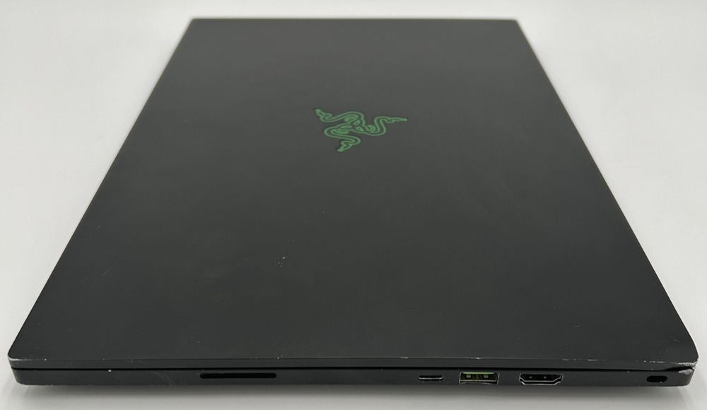 Razer Blade 15 Advanced Gaming Laptop with RTX 3070, Intel i7 11th Gen, 1TB SSD, and 16GB RAM