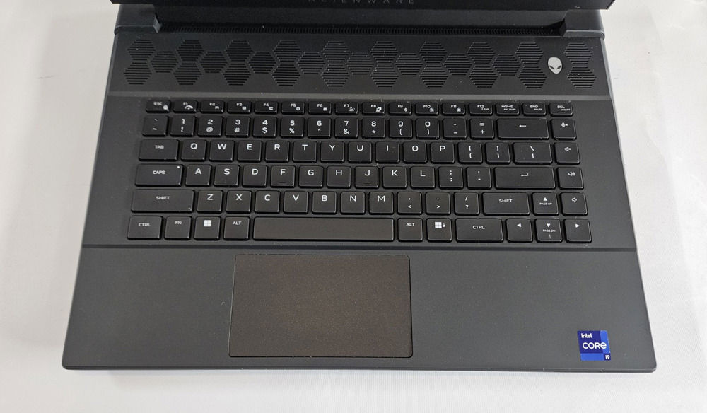 Alienware M16 R1 Gaming Laptop with Intel i7-13700HX, 16GB RAM, 1TB SSD, RTX 4070
