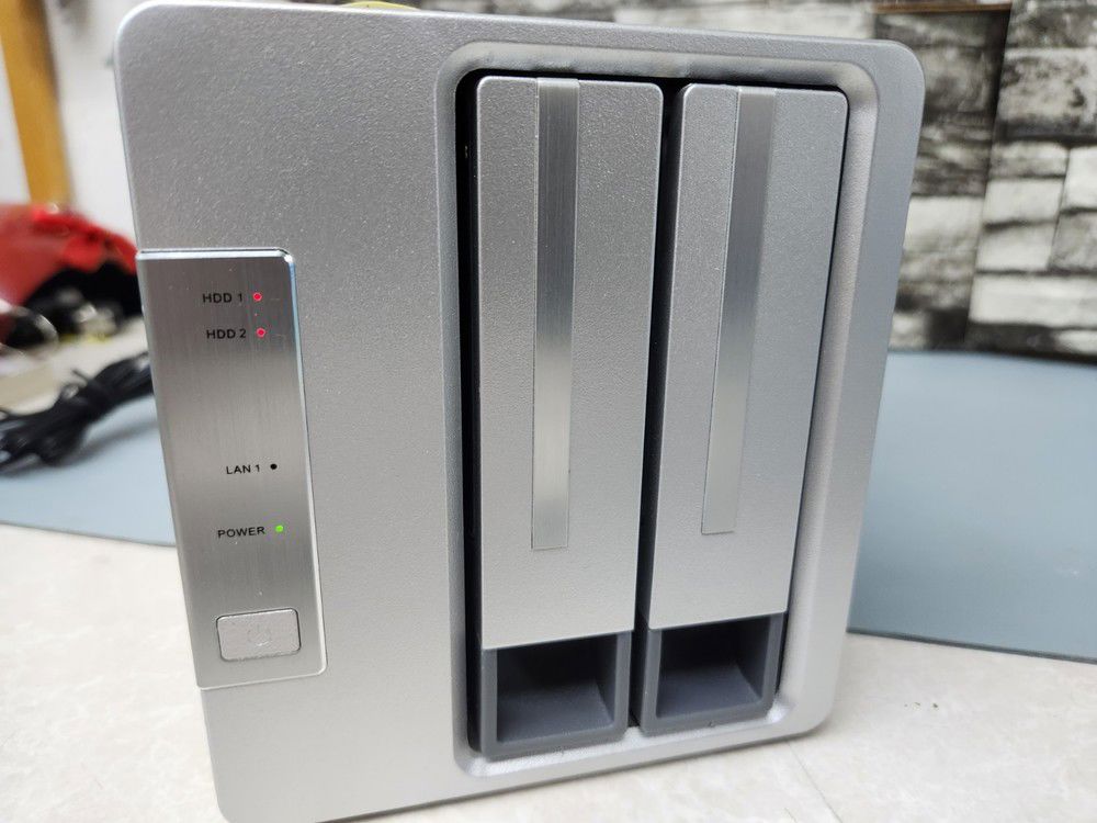 Terramaster F2-220 2-Bay Quad Core NAS Server