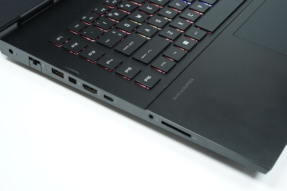 HP OMEN 17 Gaming Laptop (Core i7 11800H, 16GB RAM, RTX 3060, 1TB SSD, FHD 144Hz)