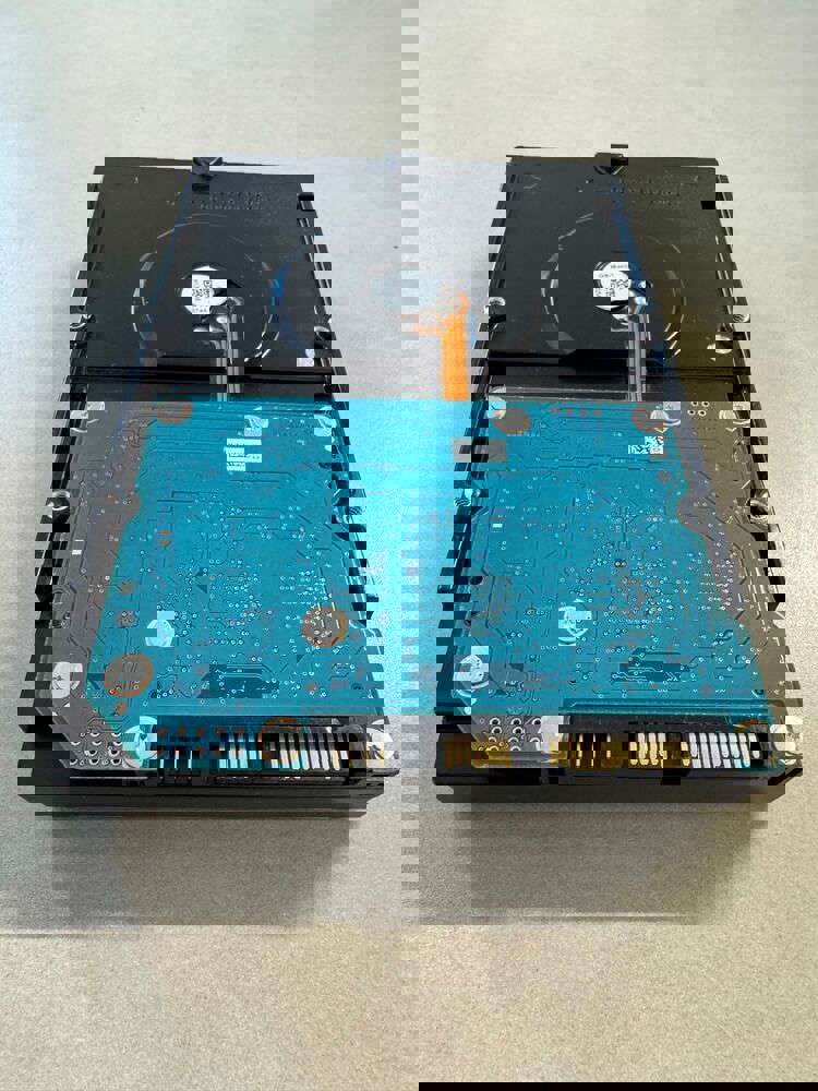 Lot of 4 Toshiba MK1001TRKB 1TB 7.2K 6Gbps SAS 3.5 Server Hard Drives