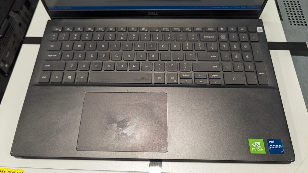 Dell Vostro 5502 Laptop with Intel i7-1165G7, 16GB RAM, 512GB SSD, and Nvidia MX330