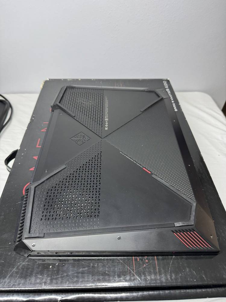 HP Omen Gaming Laptop with Intel Core i7, 1TB HDD + 256GB SSD, 16GB SDRAM - Model 15-ce198wm