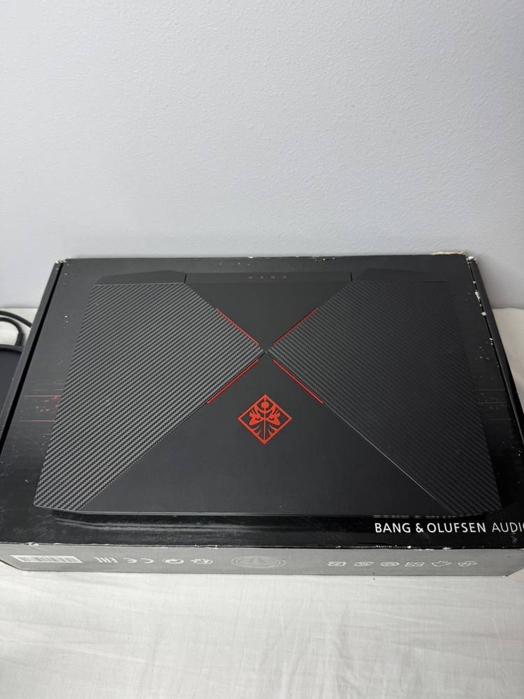 HP Omen Gaming Laptop with Intel Core i7, 1TB HDD + 256GB SSD, 16GB SDRAM - Model 15-ce198wm