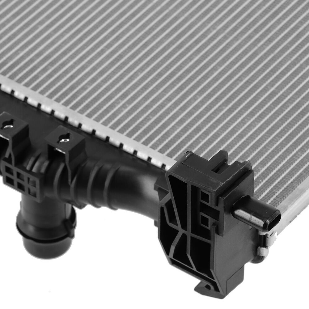 Aluminum Radiator for 2014-2018 Jeep Cherokee 2.4L L4 & 3.2L V6