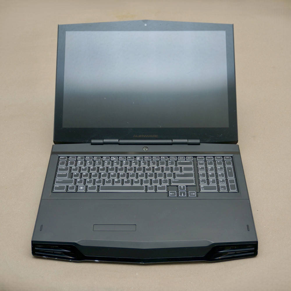 Alienware M17x R1 Gaming Laptop with GTX 280M SLI and 256GB SSD
