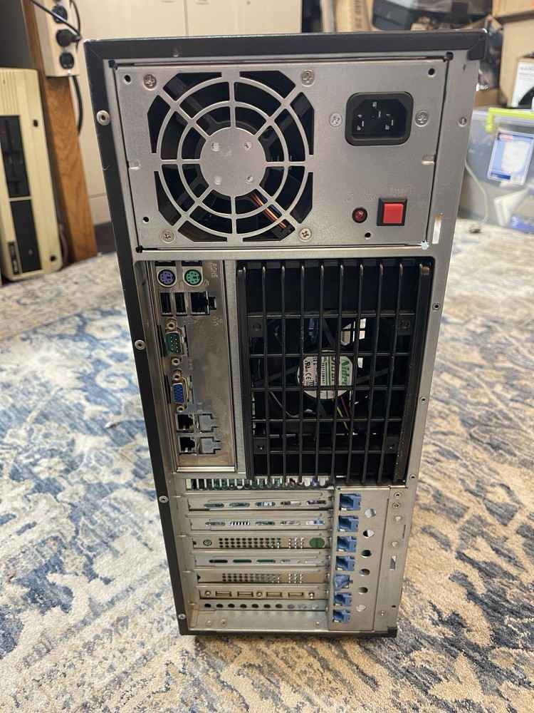 Supermicro CSE-743 4U Tower Server Chassis with 865W PSU & SAS Backplane
